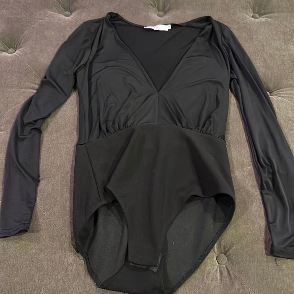 OML v neck bodysuit size medium